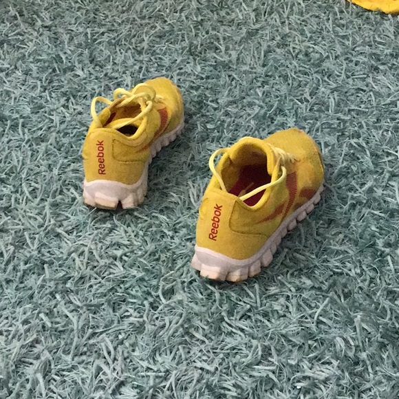 Reebok, yellow exercise, running & training shoes - Picture 4 of 4